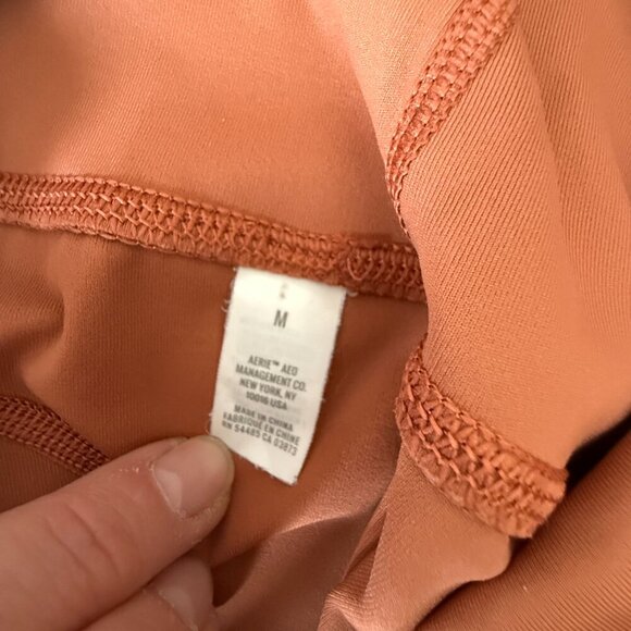 Women's M Aerie Chill Play Move Terracotta Leggings Cut Out Design High Waisted - Picture 8 of 9